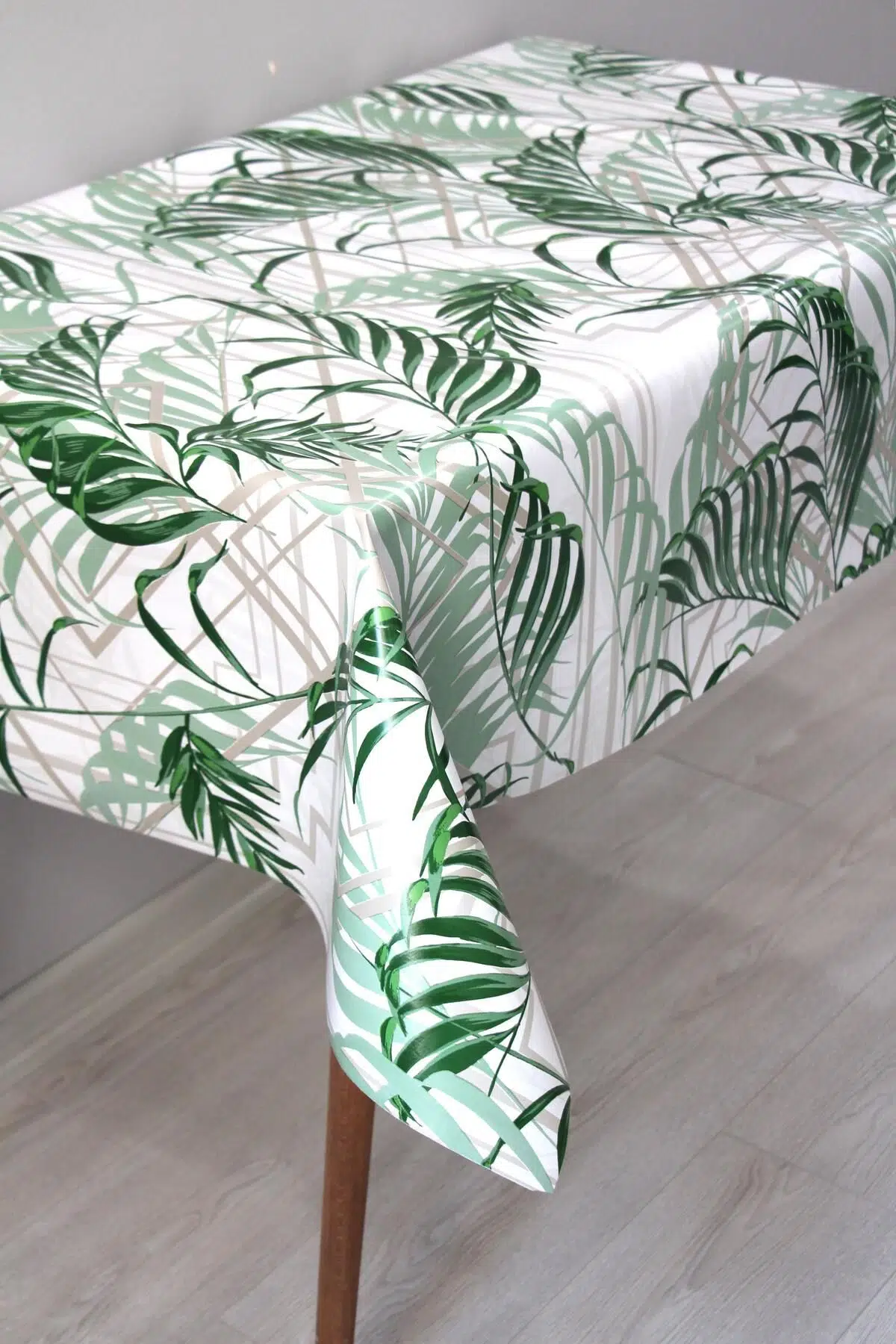 Astarlı Silinebilir Pvc Muşamba Masa Örtüsü 204-A - Yeşil